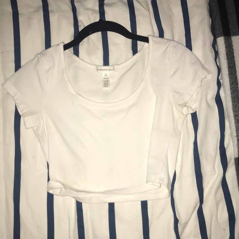White cropped T-shirt